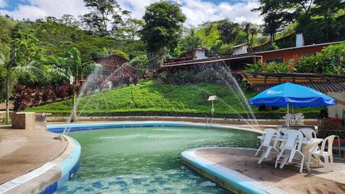 hotel y termales las heliconias