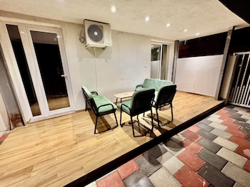 aisha apartment