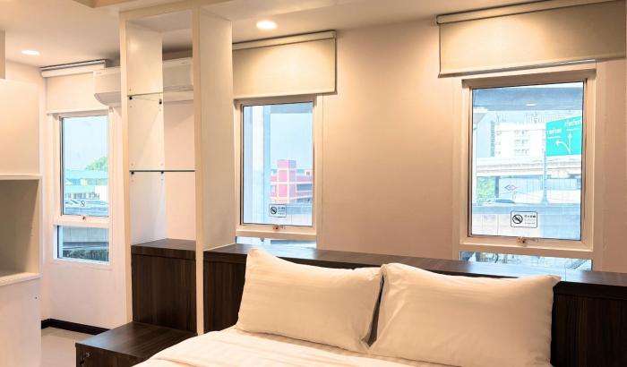 paul and pam hotel bangkok