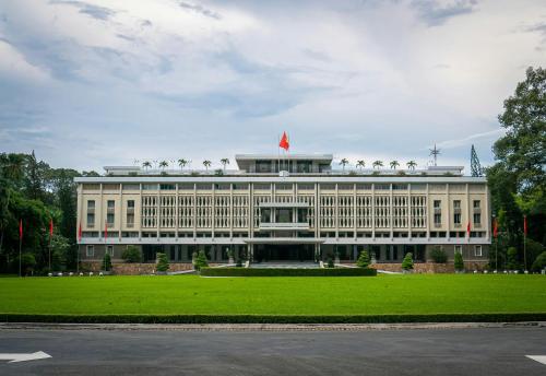 honghome nami airport building