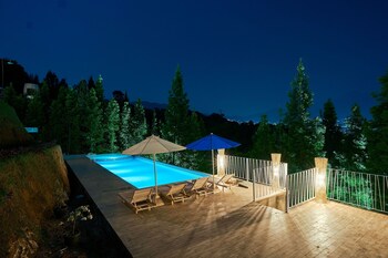 Luxcamp Bukit Damar - Puncak By Horison,,3 star