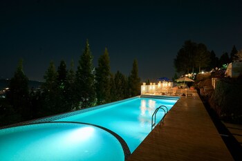 Luxcamp Bukit Damar - Puncak By Horison,,3 star