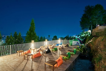 luxcamp bukit damar puncak by horison