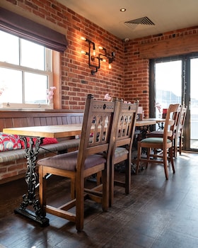 Cherry Tree Inn,,3 star