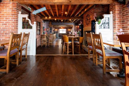 cherry tree inn