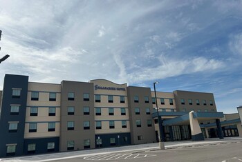 sugar creek hotel trademark collection by wyndham