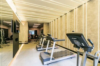 stayhome consolacao gym and balcony
