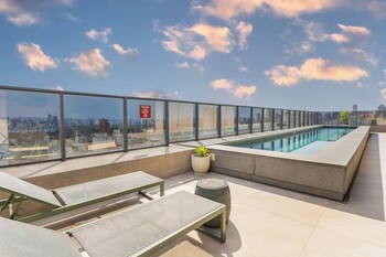 piscina gym and rooftop no jardins luxo