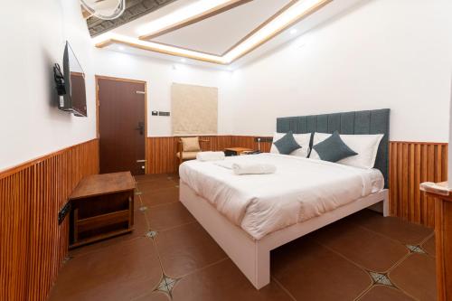 emmanuel residency