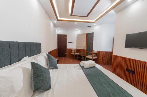 emmanuel residency