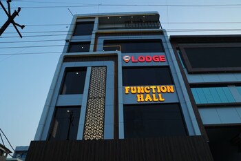 sp24 restaurant and lodge