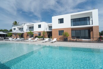 the village chumphon hotel