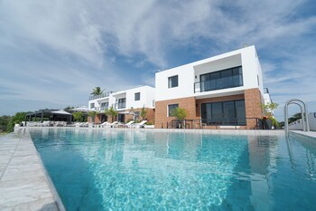 The Village Chumphon Hotel,,3 star