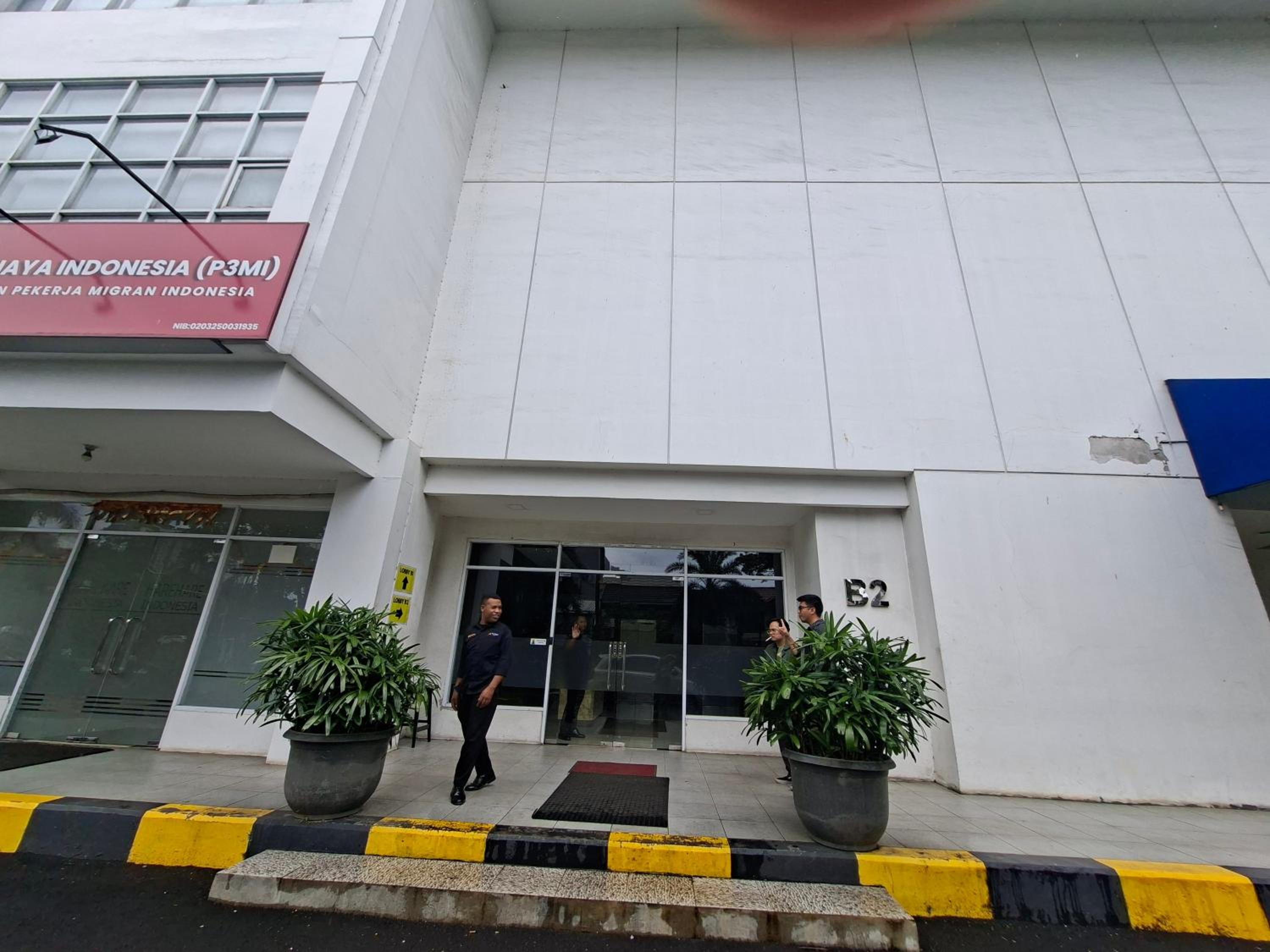 collection o near stadion utama gelora