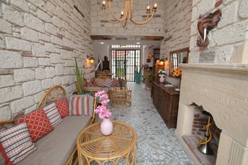 Thera Alacati Otel,,0 star