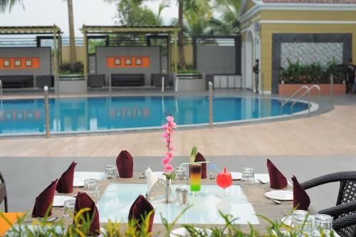 hotel sea n rock