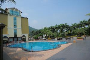 hotel sea n rock