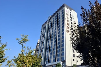 zhangjiajie merlot crystal hotel