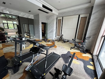 zhangjiajie merlot crystal hotel