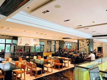 zhangjiajie merlot crystal hotel