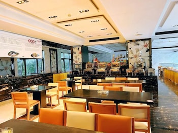 zhangjiajie merlot crystal hotel