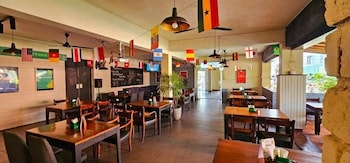 the lion pub and hotel