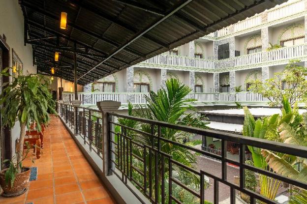 reveal angkor hotel