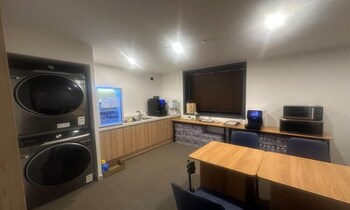 Brown Dot Hotel Geoje Gohyeon Branch,,3 star