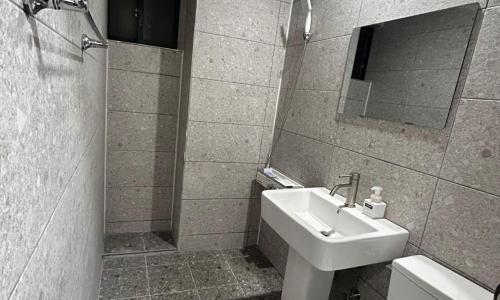 brown dot hotel geoje gohyeon branch
