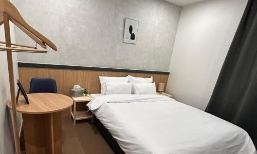 brown dot hotel geoje gohyeon branch