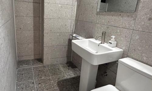 brown dot hotel geoje gohyeon branch