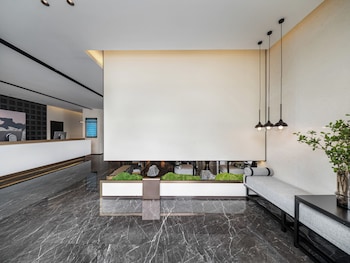 Neolab Hotel - Guangzhou Financial City Tianhe Zhucun Metro Station,,4 star