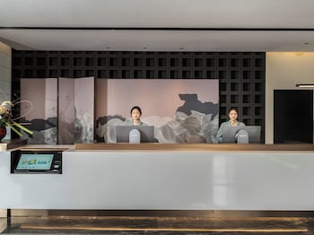 neolab hotel guangzhou financial city tianhe zhucun metro station