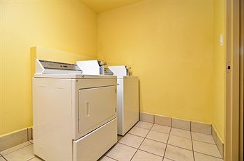 Clarion Inn & Suites Roswell,Near New Mexico Military Institute,3 star