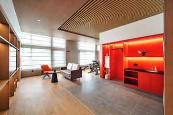 mehood lestie hotel xian xixian wuyue plaza afanggong south metro station store