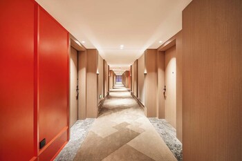 mehood lestie hotel xian xixian wuyue plaza afanggong south metro station store
