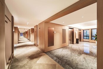 mehood lestie hotel xian xixian wuyue plaza afanggong south metro station store