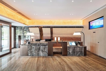Mehood Lestie Hotel(Xi'an Xixian Wuyue Plaza Afanggong South Metro Station Store),,4 star
