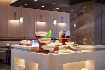 mehood lestie hotel xian xixian wuyue plaza afanggong south metro station store