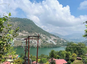 Luxury Hotel Lake Darshan Bhimtal,,2 star