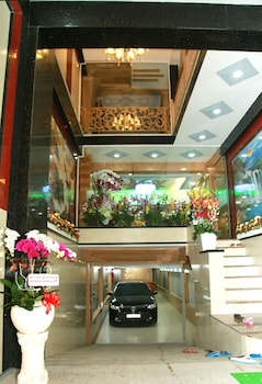 hotel airport mtt