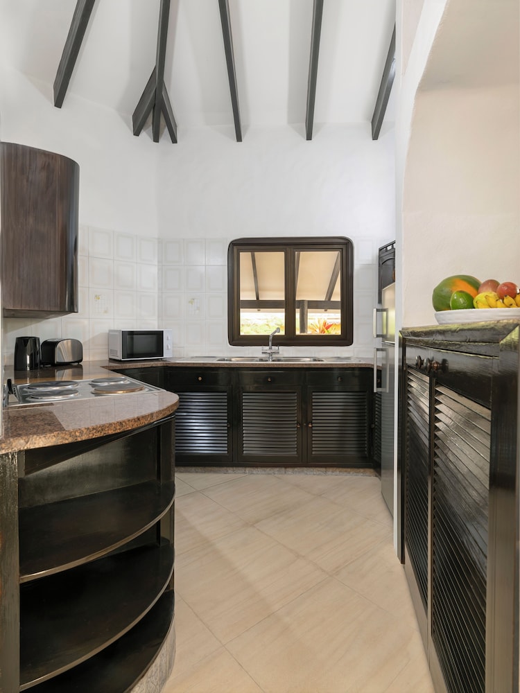 edens holiday villas