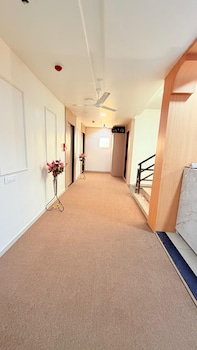 hotel tgr bharuch