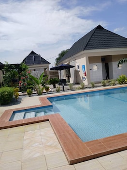 stallion luxury suites