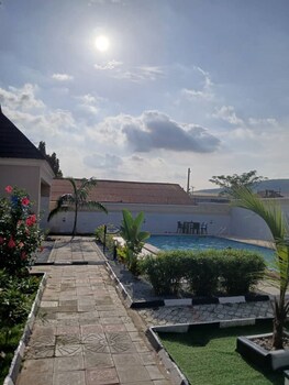 stallion luxury suites