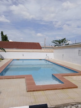 stallion luxury suites