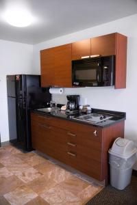 my place hotel pittsburgh north monaca pa