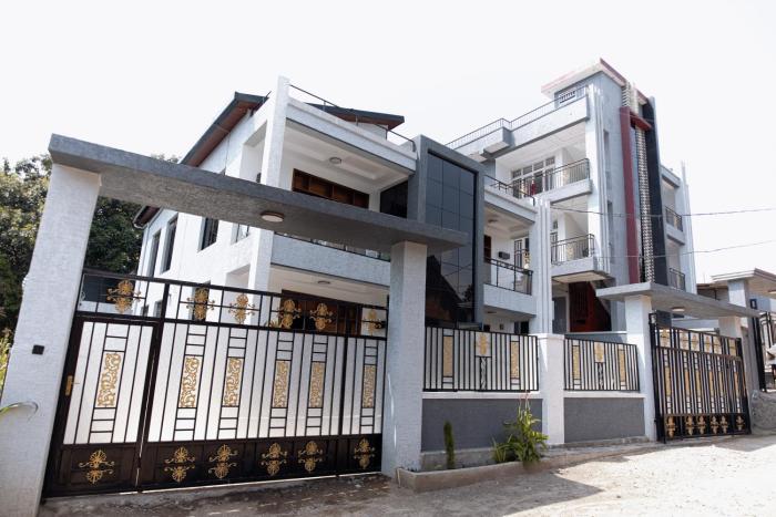 zola apartments