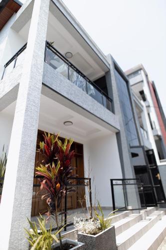 zola apartments