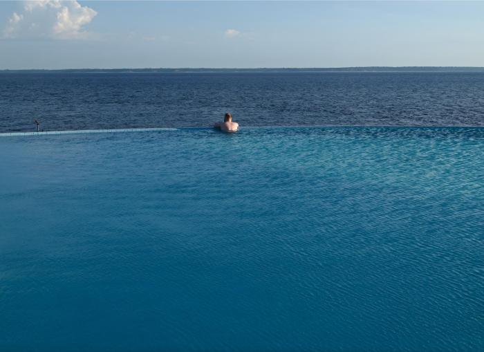 tropical executive hotel flat 905